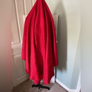 Beautiful Round 70 Inch Red Table Cloth Great Condition